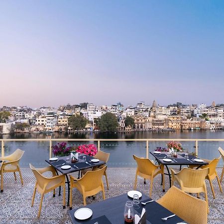 Sarovar - Lake Facing Boutique Hotel On Lake Pichola Удайпур Екстер'єр фото