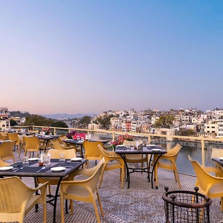 Sarovar - Lake Facing Boutique Hotel On Lake Pichola Удайпур Екстер'єр фото
