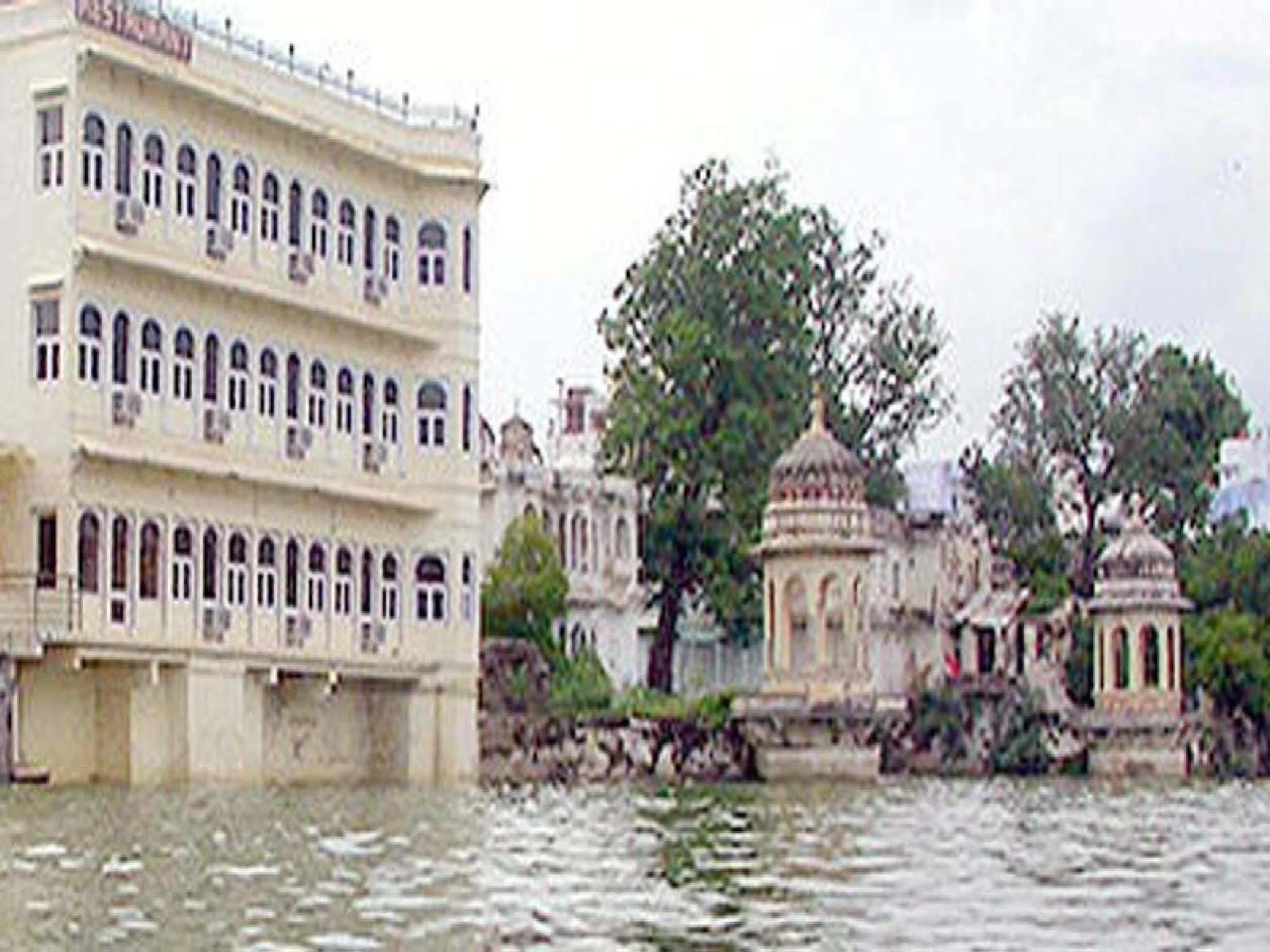 Sarovar - Lake Facing Boutique Hotel On Lake Pichola Удайпур Екстер'єр фото