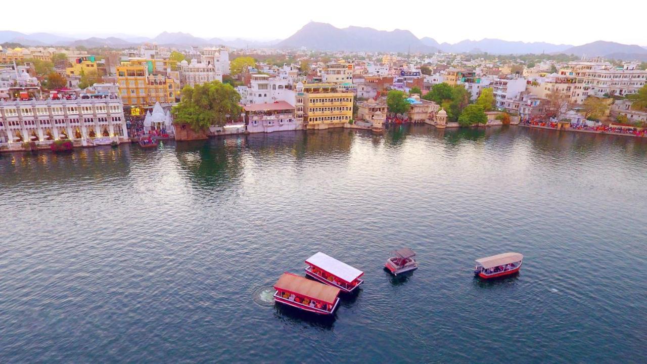 Sarovar - Lake Facing Boutique Hotel On Lake Pichola Удайпур Екстер'єр фото