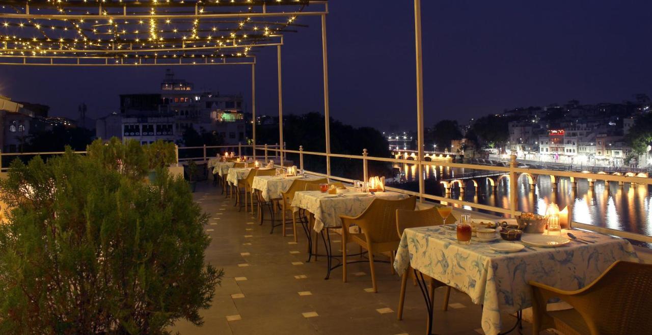 Sarovar - Lake Facing Boutique Hotel On Lake Pichola Удайпур Екстер'єр фото